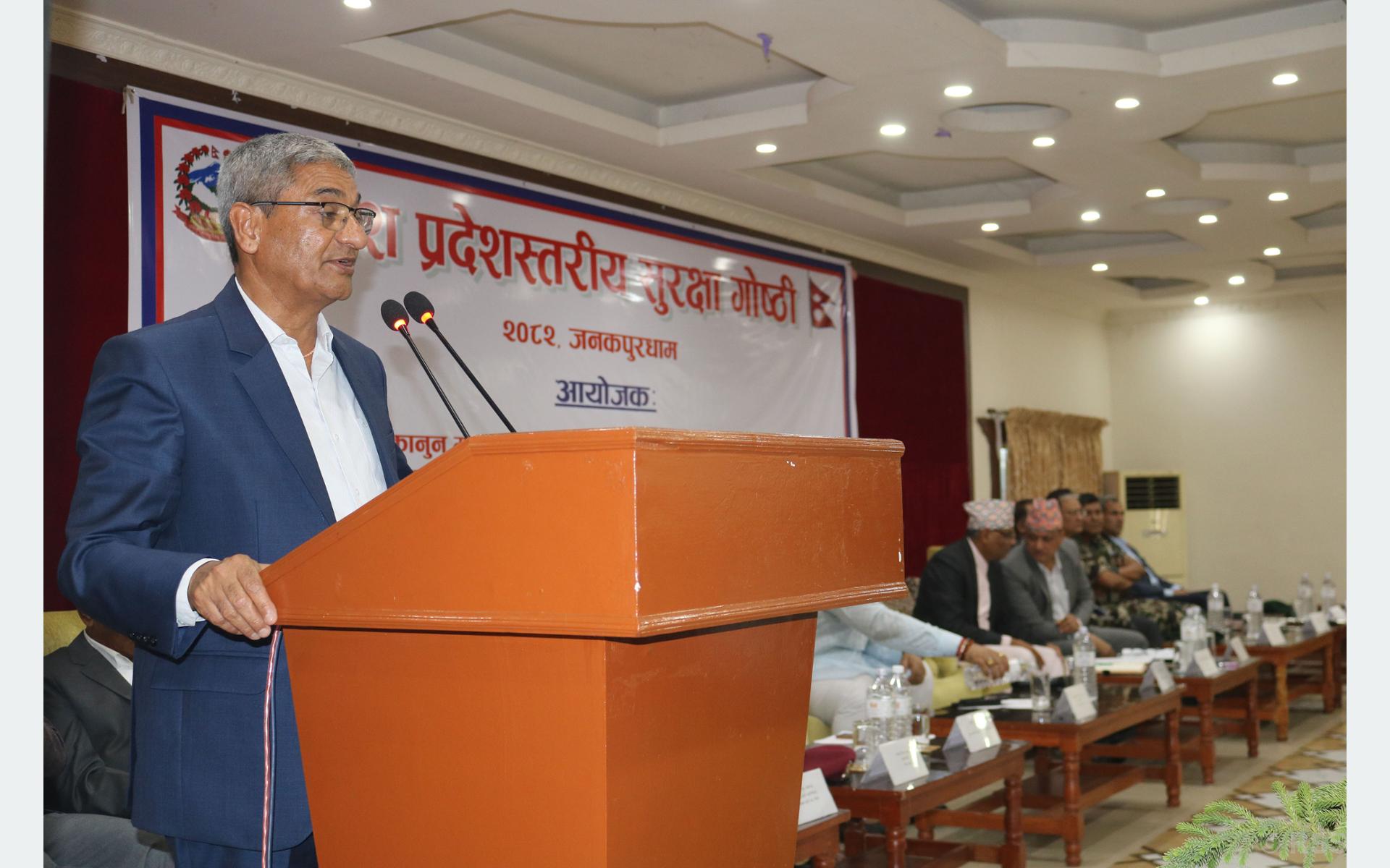 सीमाक्षेत्रमा हुने आपराधिक घटना  कडाइका साथ रोक्न गृहमन्त्री लेखकको निर्देशन